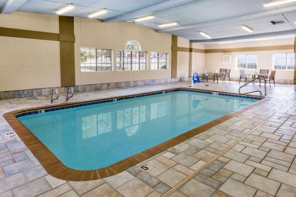 AmericInn by Wyndham Des Moines Airport