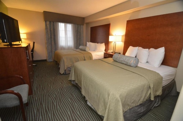 AmericInn by Wyndham Des Moines Airport image 20