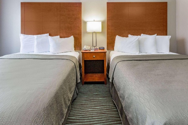 AmericInn by Wyndham Des Moines Airport image 6